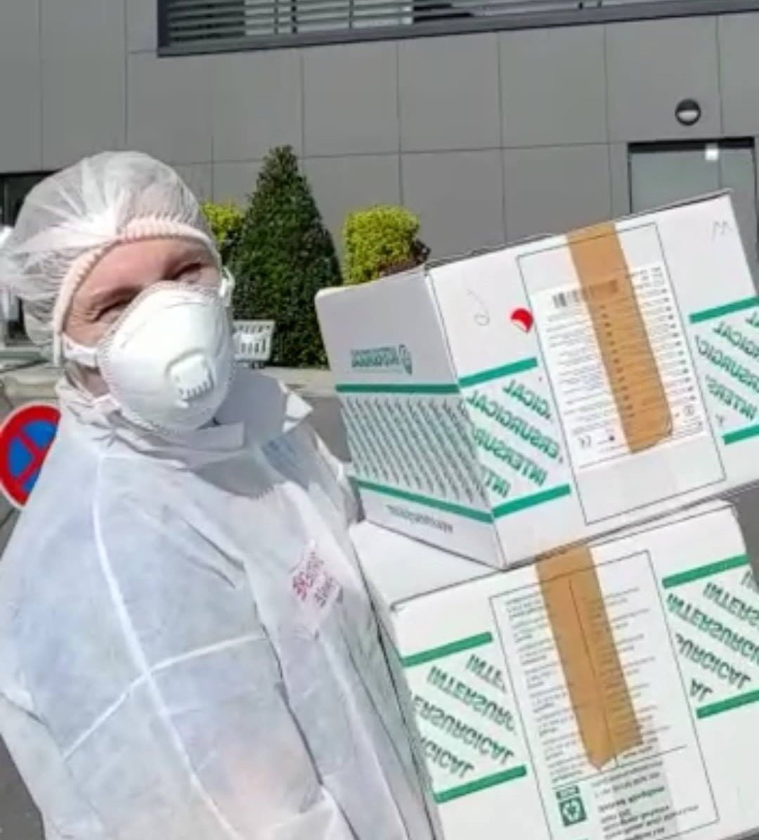 Photo d'une distribution médicale à un hôpital en France