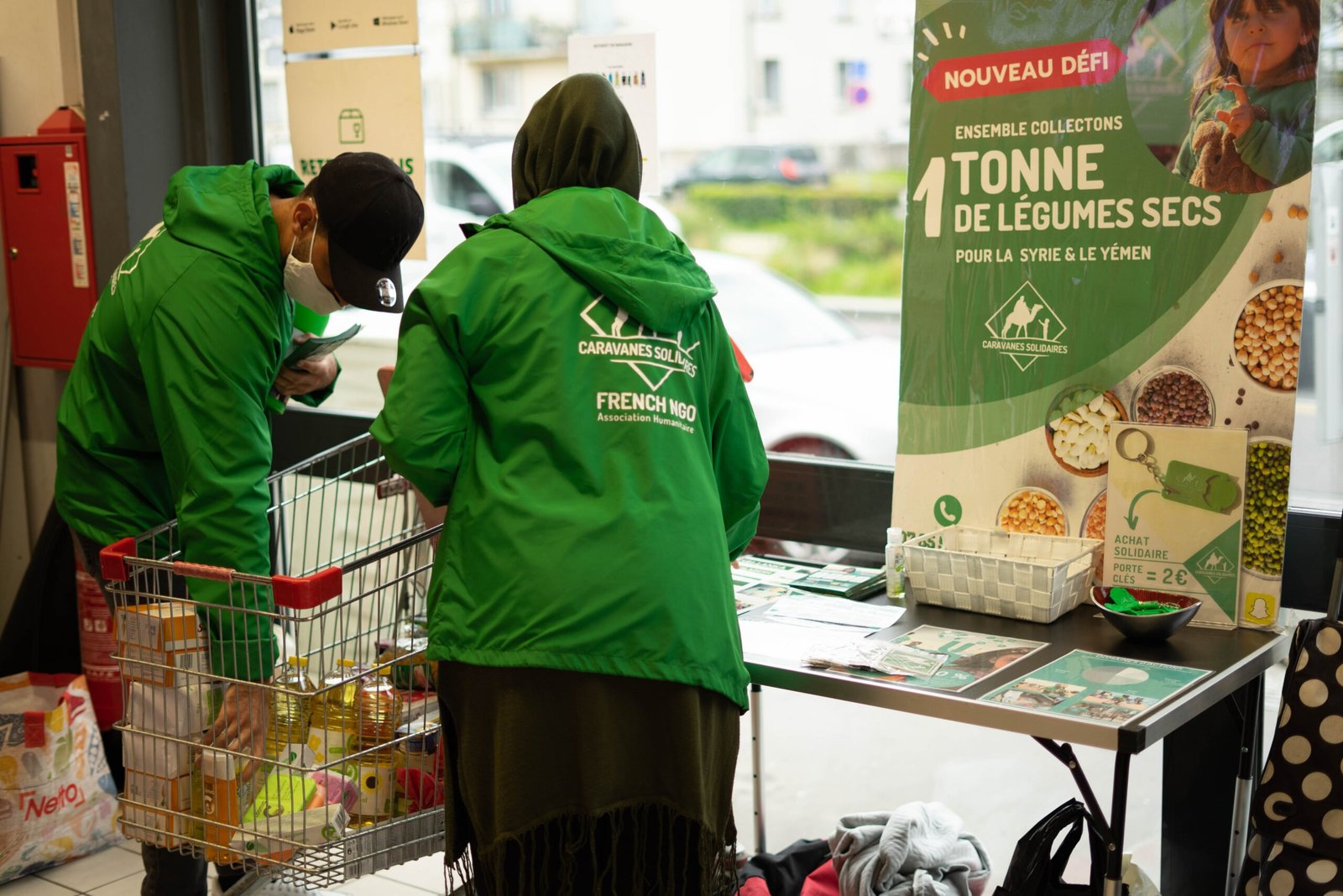 Collecte humanitaire de Caravanes Solidaires dans nos magasins partenaires